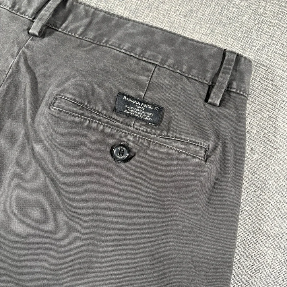 Banana Republic Fulton Chino Men 34x30 (Fits 34x28) Dark Grey Slim Stretch Pants